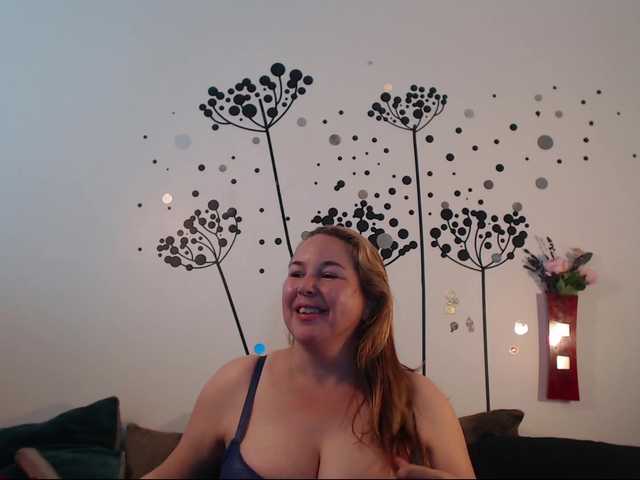 Live sex webcam photo for titanic-tits #255709018