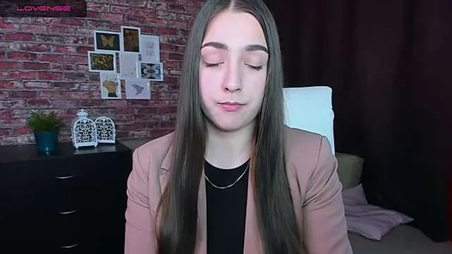 Live sex webcam photo for Judi_ju1cy #245055054