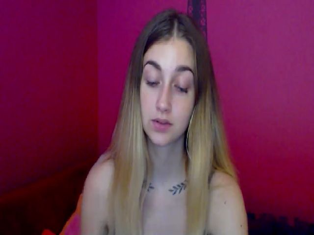 Live sex webcam photo for Lolly__Pop__ #263995846