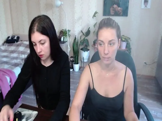 Live sex webcam photo for Emi_lywild #255847591