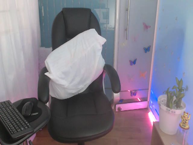 Live sex webcam photo for Anahi_moore #255076006