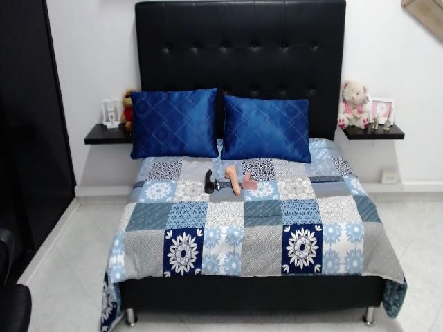 Live sex webcam photo for Sofi_Ar #264886695