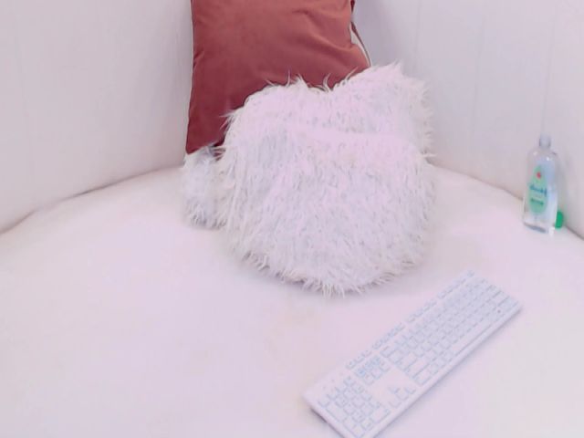 Live sex webcam photo for Anasstacia__ #256187776