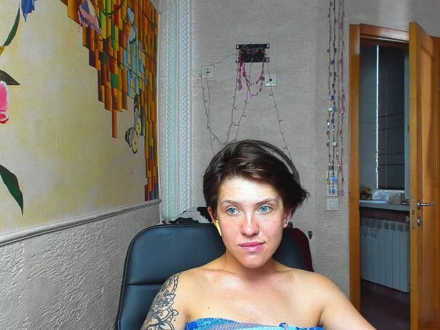 Live sex webcam photo for Reginasmilee #264046339