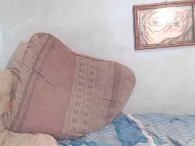 Live sex webcam photo for nadyahot4u #241317661