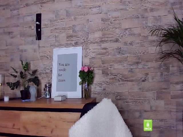 Live sex webcam photo for MeowZilla #252887941