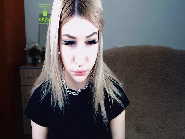 Live sex webcam photo for Alison_Moonli #256120890