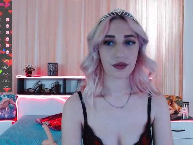 Live sex webcam photo for MiuElle #251539960