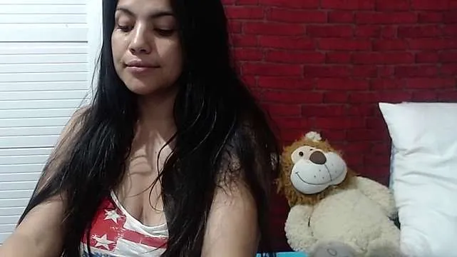 Live sex webcam photo for Hellen__ #244928693