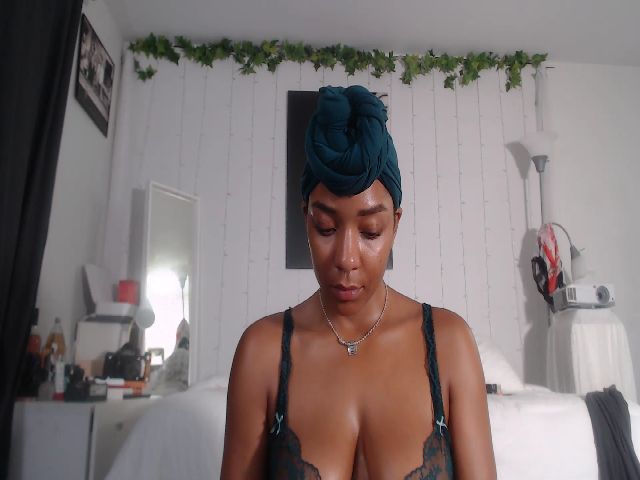 Live sex webcam photo for Frankiiy_ #253296584