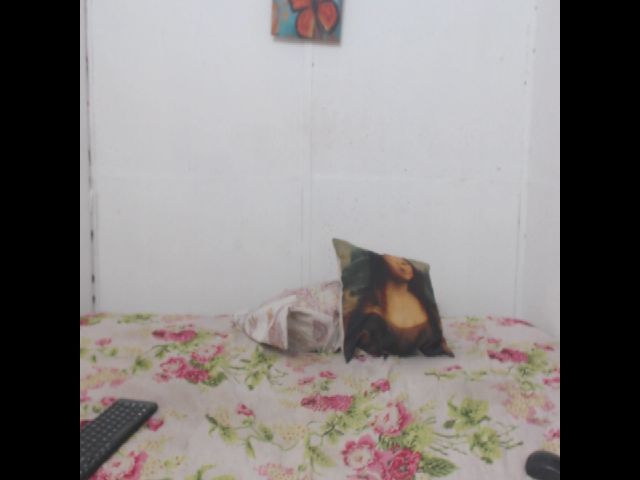 Live sex webcam photo for Monikaromano #260402548