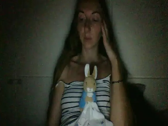 Live sex webcam photo for CheelyWilly #255459031