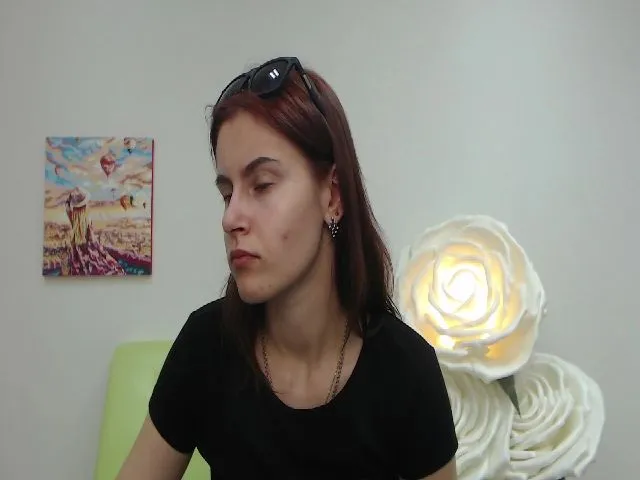 Live sex webcam photo for MollyTravis #262650984