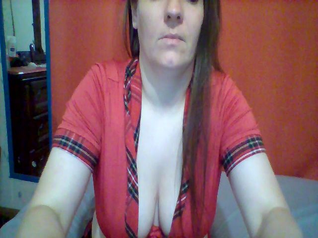 Live sex webcam photo for YoungMomma2 #257312059