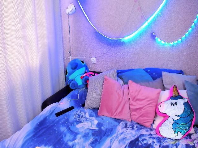 Live sex webcam photo for AiryHiss #252478397