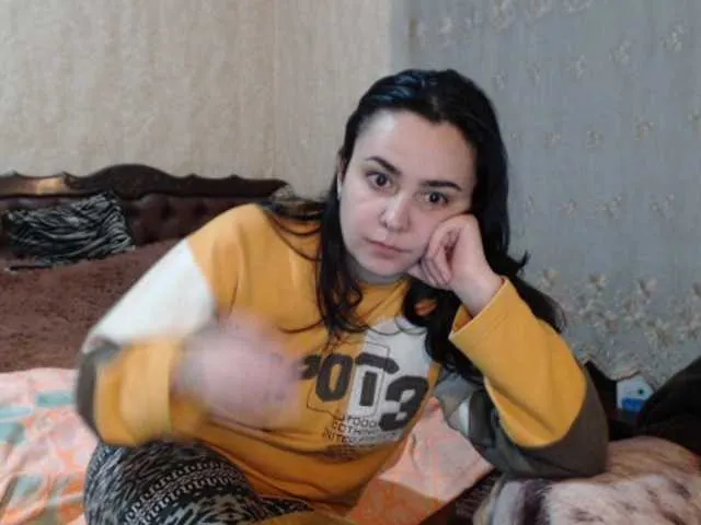 Live sex webcam photo for Katernia48 #241175338