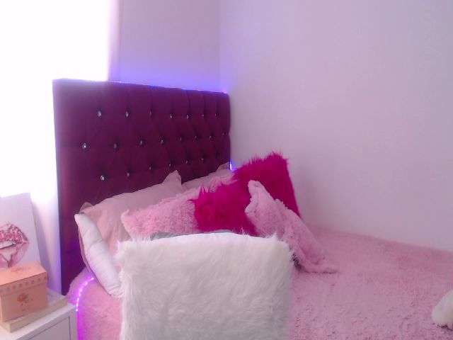 Live sex webcam photo for SamPuckett #252601934