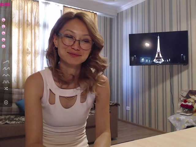 Live sex webcam photo for LiliToli1 #287998104