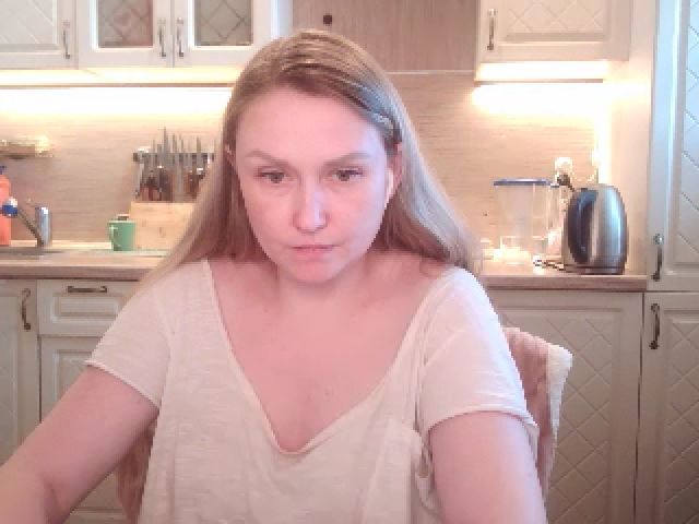 Live sex webcam photo for JaneGrey111 #257338116