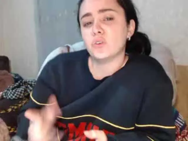 Live sex webcam photo for Katernia48 #240905982