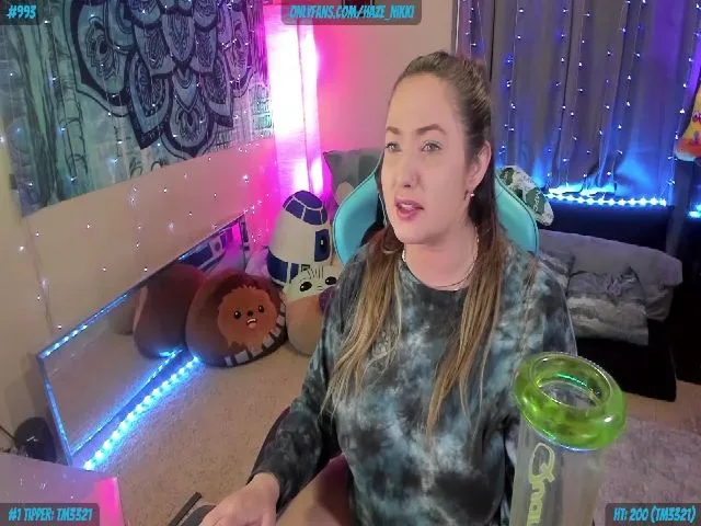 Live sex webcam photo for Nikki_Haze #258481164