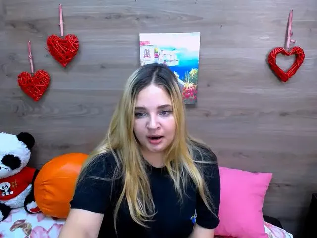 Live sex webcam photo for Cheryl_Sky #263798237