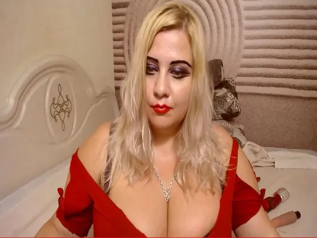 Live sex webcam photo for LustyMoniBBW #255983973