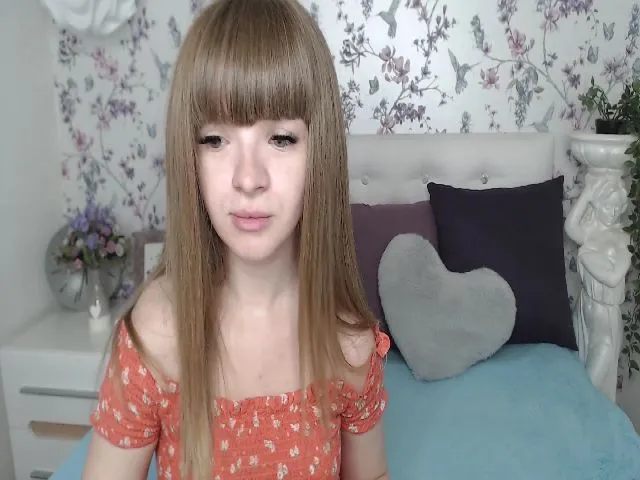 Live sex webcam photo for Ssexy_Kitty #253387886