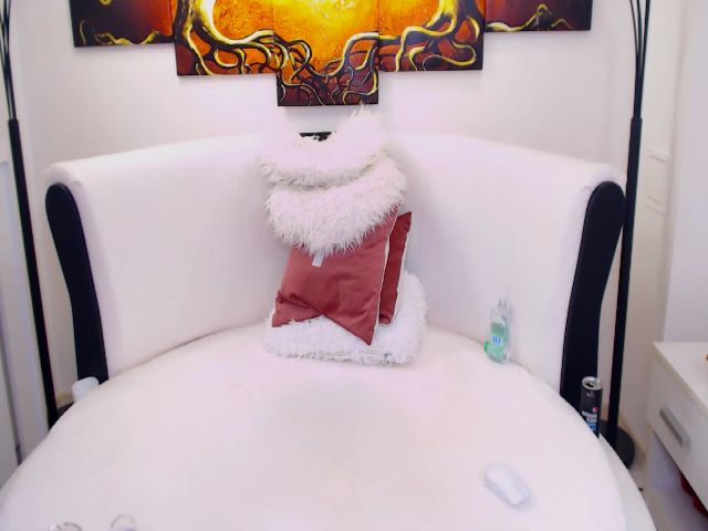 Live sex webcam photo for Anasstacia__ #256812854