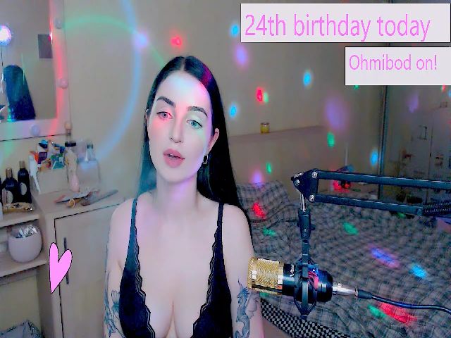 Live sex webcam photo for sunshinebabee #253941659