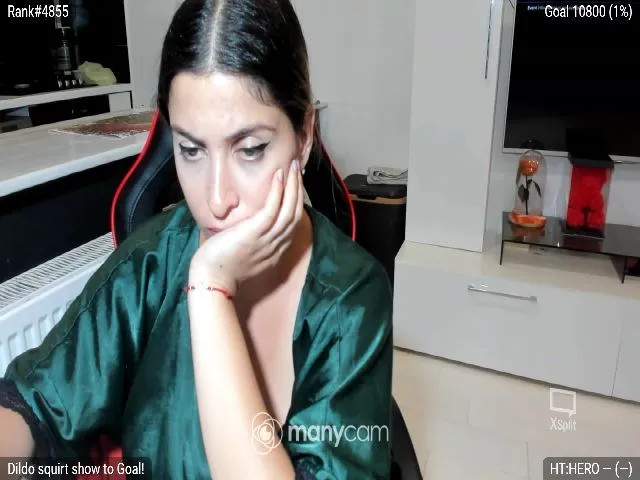 Live sex webcam photo for Littlegirl25 #253969791