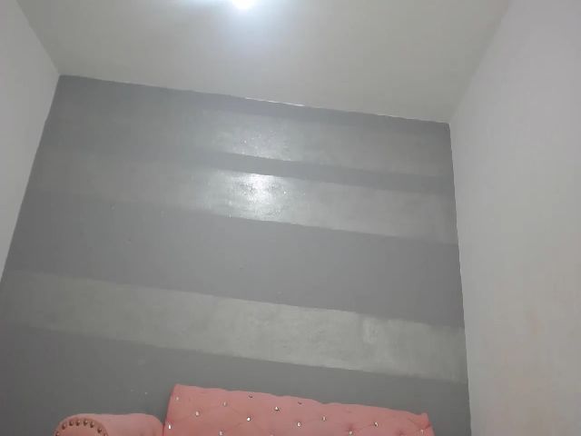 Live sex webcam photo for CaeliBabandi #255382324