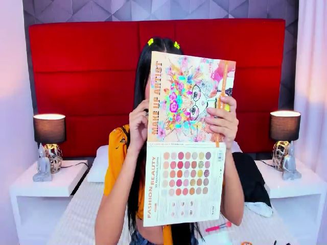 Live sex webcam photo for Chanel_broke #255029262