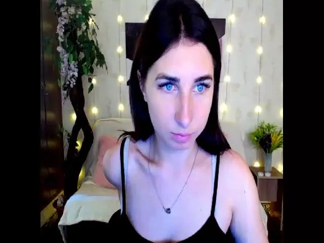 Live sex webcam photo for Izabel_J_ #260467168