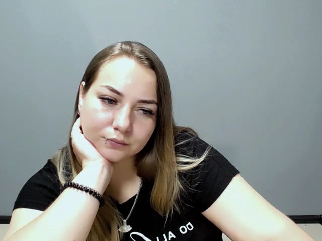 Live sex webcam photo for StellaJ_ #264053119