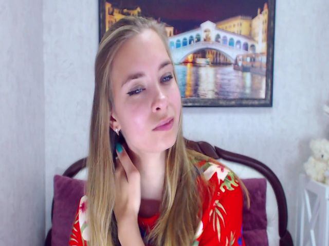 Live sex webcam photo for RossandaShy #253005824