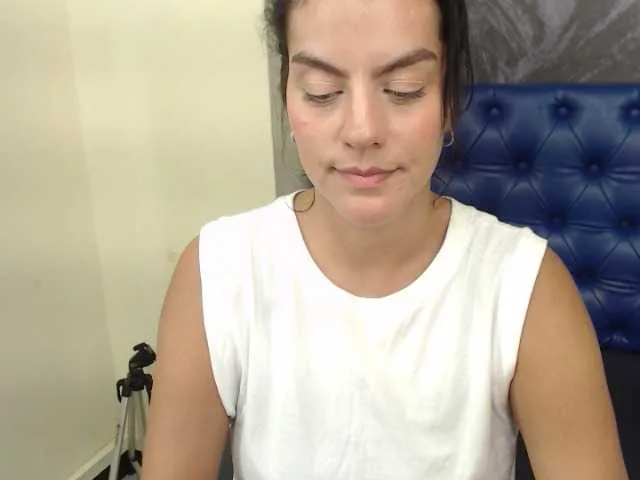 Live sex webcam photo for cleoW #241811054