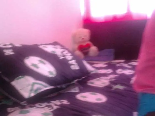 Live sex webcam photo for Daizy-cooper #265055095