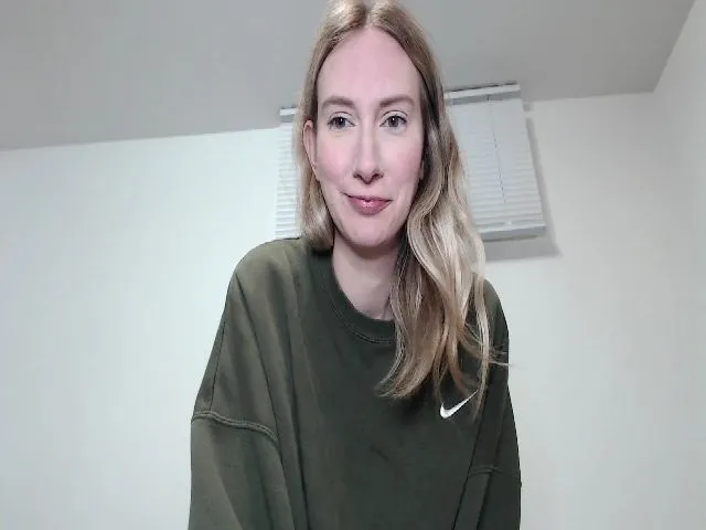 Live sex webcam photo for Strwberrymoon #252936547