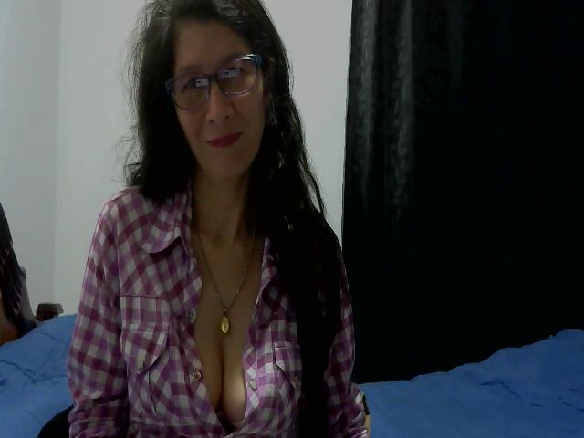 Live sex webcam photo for Latin__mature #259831219