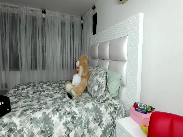 Live sex webcam photo for Einnyn_sweet #261068637