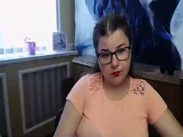 Live sex webcam photo for MonLais #253381331