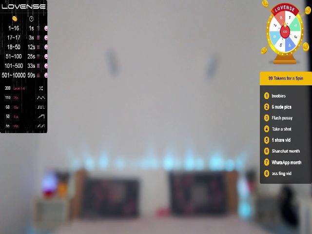 Live sex webcam photo for YourPeachy #254003267