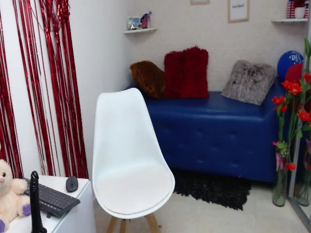 Live sex webcam photo for Lauren3_ #255095690