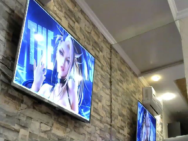 Live sex webcam photo for Velicious7 #252650305