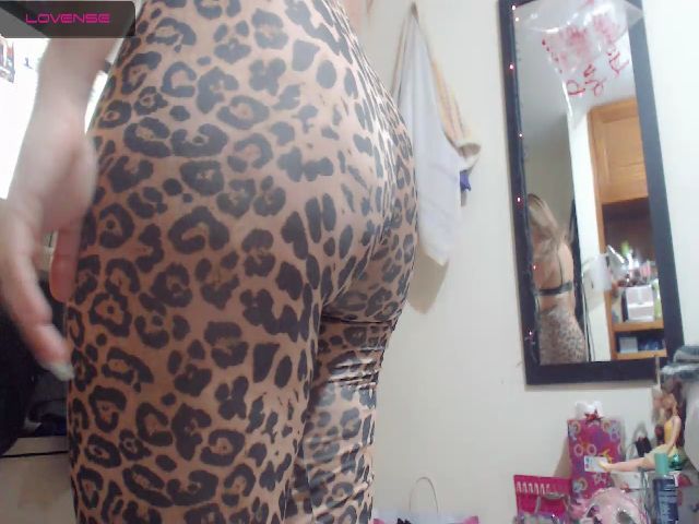 Live sex webcam photo for Meganhill_ #263220039