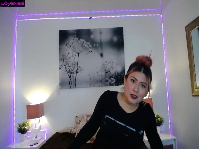 Live sex webcam photo for NicolSaenz #265606298