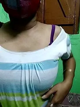 Live sex webcam photo for anshika1 #245070670