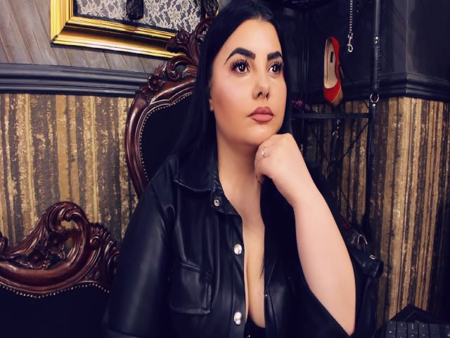 Live sex webcam photo for MelissaGlow #256834268