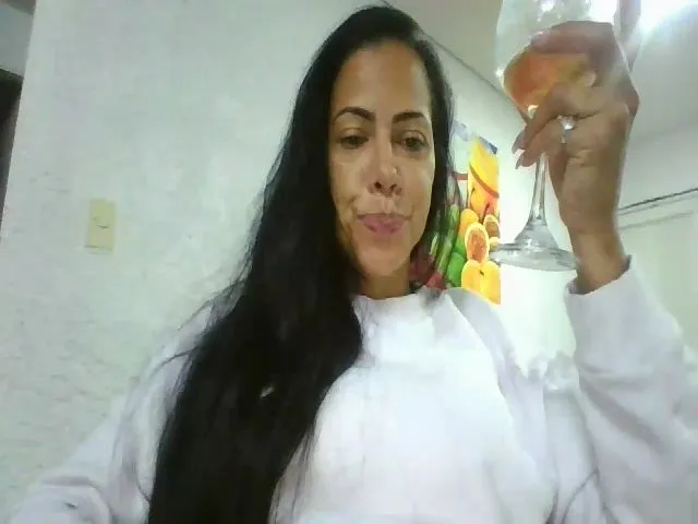 Live sex webcam photo for sweettcoach #254693931